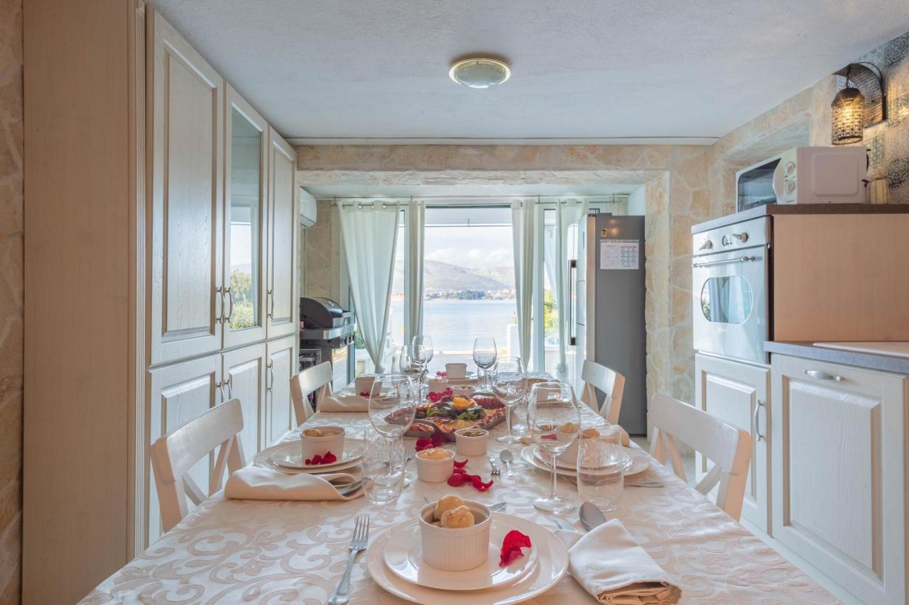 Villa Palace Al Nera Trogir Bagian luar foto